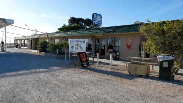 Nullarbor Roadhouse